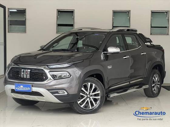FIAT TORO 2.0 16V TURBO DIESEL RANCH 4WD AT9 FIAT TORO 2.0 16V TURBO DIESEL RANCH 4WD AT9
